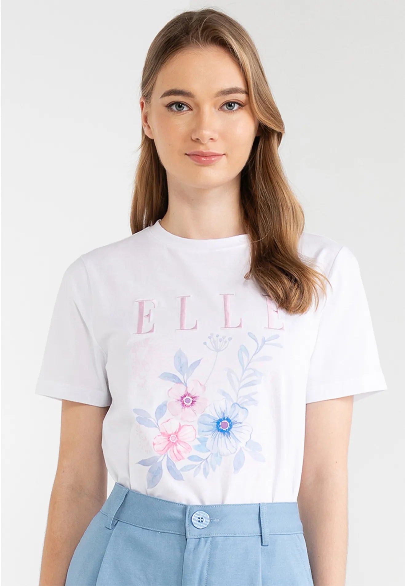 ELLE Leisure Logo Graphic ''Spring Floral'' Print Tee – VOIR GALLERY